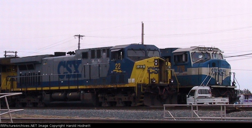 CSX 22 sits beside CSX 776 in the yard